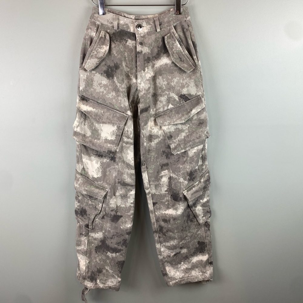 Maniere De Voir Gray Camo Cargo Pants